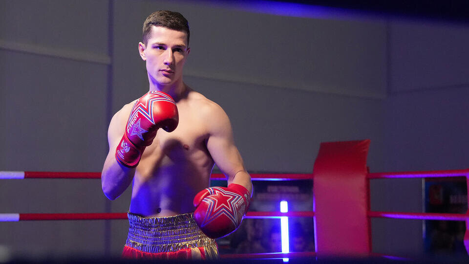     Шмидт победил кубинца Переса на гала-шоу "Бойцовского клуба РЕН ТВ" ИЗВЕСТИЯ/Дмитрий Коротаев