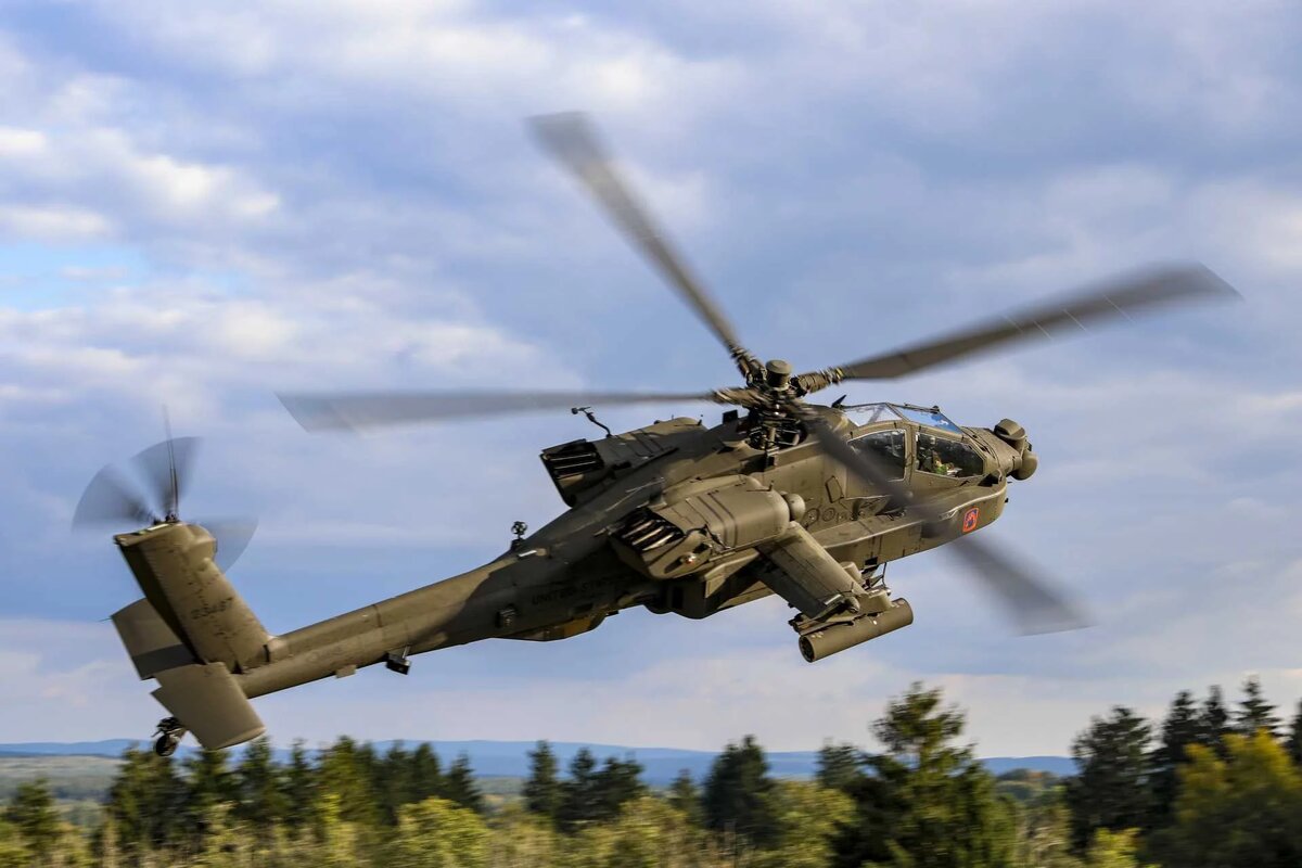 Подписан контракт на поставку Польше 96 ударных вертолетов Boeing AH-64E Apache по контракт на 4,7 млрд долларов. Фото: Министерство обороны США