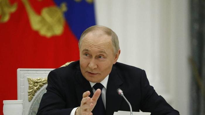 Владимир Путин. Обложка © Life.ru