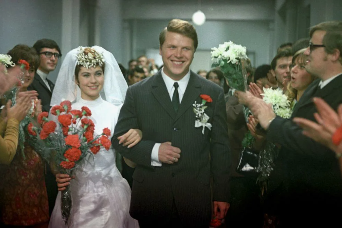 Молодые, фильм 1971 г