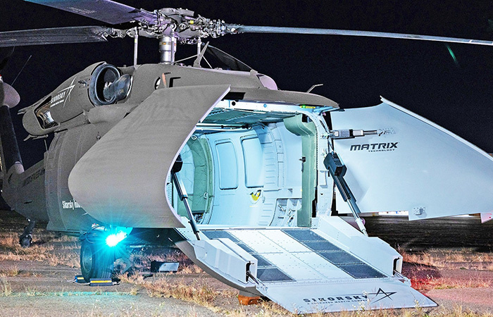 Внутри - большой грузовой отсек