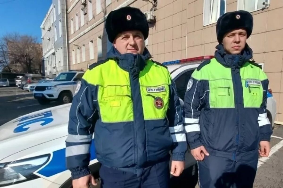    Полицейские Владивостока помогли беременной вовремя добраться до роддома