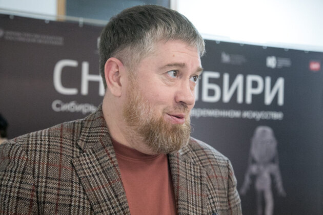    Депутат Совета депутатов Новосибирска Александр Фельдбуш ранее посещал выставку в Красноярске. Фото: Михаил Периков