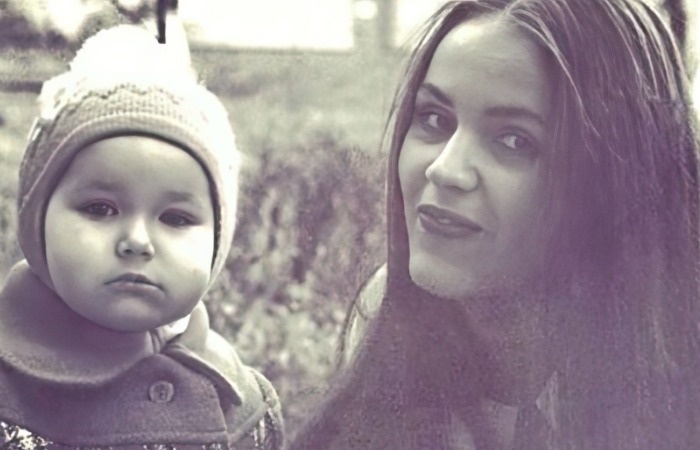 Оксана Федорова с мамой.