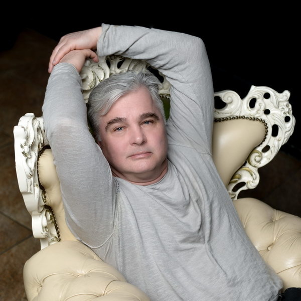     Сегодня 60 лет Леониду Величковскому