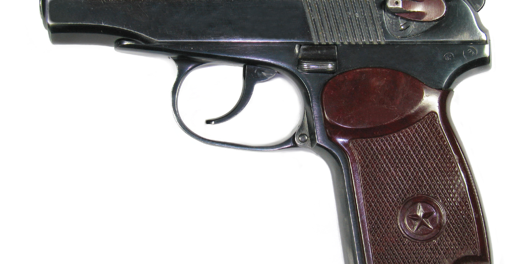 Кинетическая энергия, пуля и куб-манекен