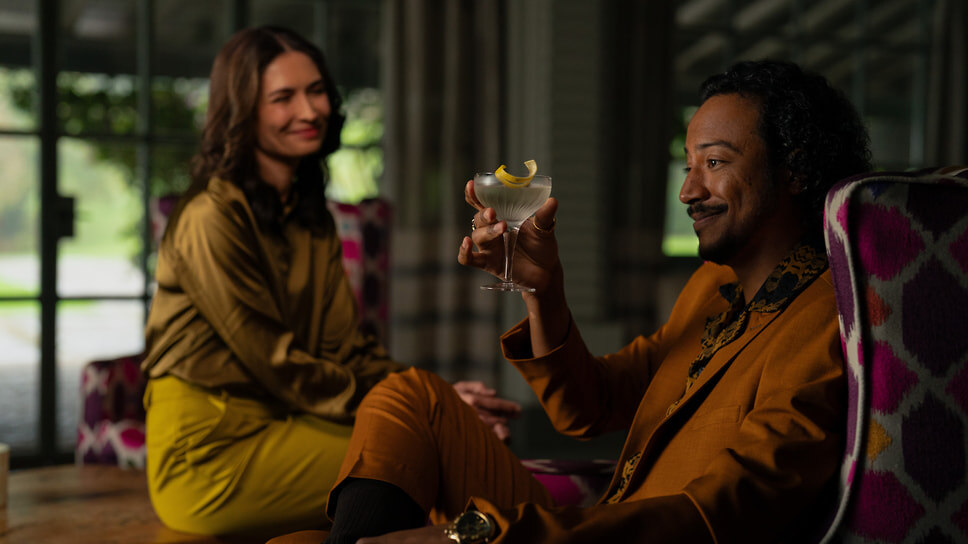 Кадр из сериала «Одна из многих», режиссеры Винс Гиллиган, Гордон Смит и другие, 2025.📷Фото: Apple TV+