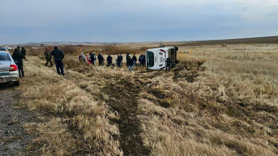     Автобус с детской футбольной командой съехал в кювет, четыре человека пострадали t.me/Госавтоинспекция Челябинской области