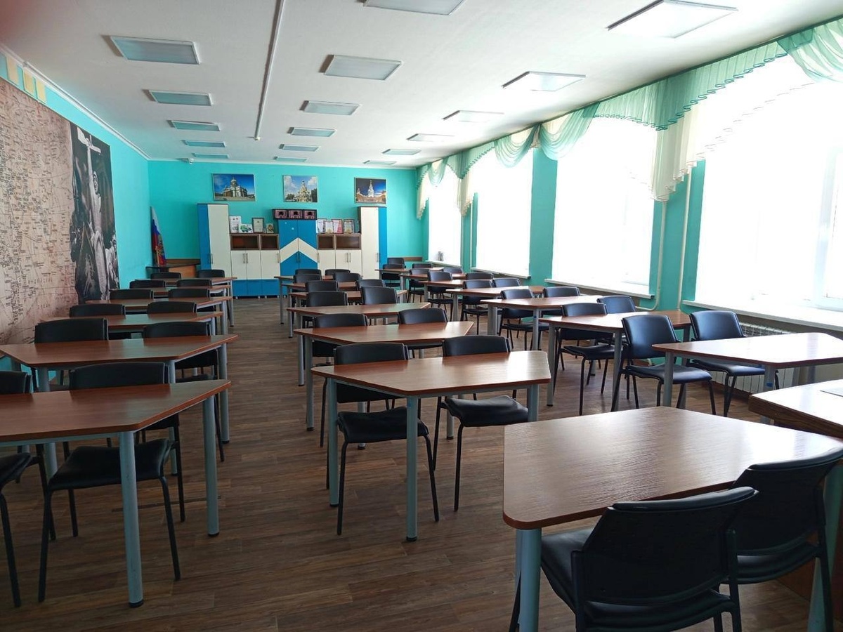    В Нефтеюганске продлили дистанционное обучение для школьников