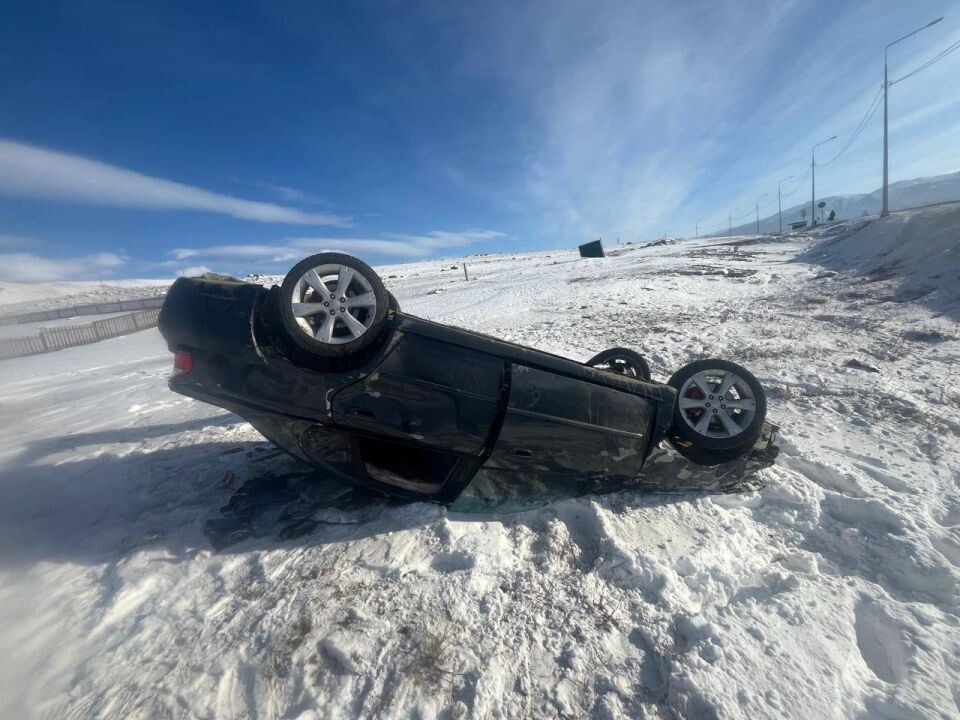    ДТП с "перевертышем" вблизи села Курай. Источник: МВД по Республике Алтай