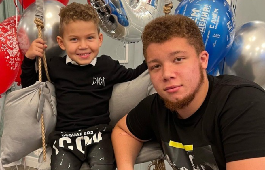 Даниил с братом