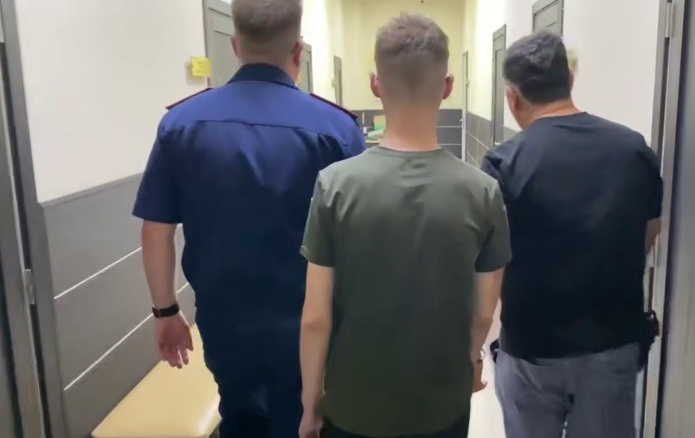 Подростки-диверсанты: в Новосибирске задержаны школьники, поджигавшие вышки связи