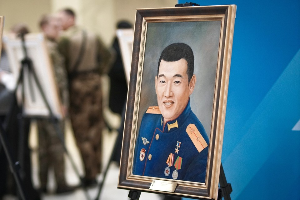    На презентацию пришли сотни оренбуржцев, в их числе – бойцы СВО вместе со своими семьями. Яна Вежлева