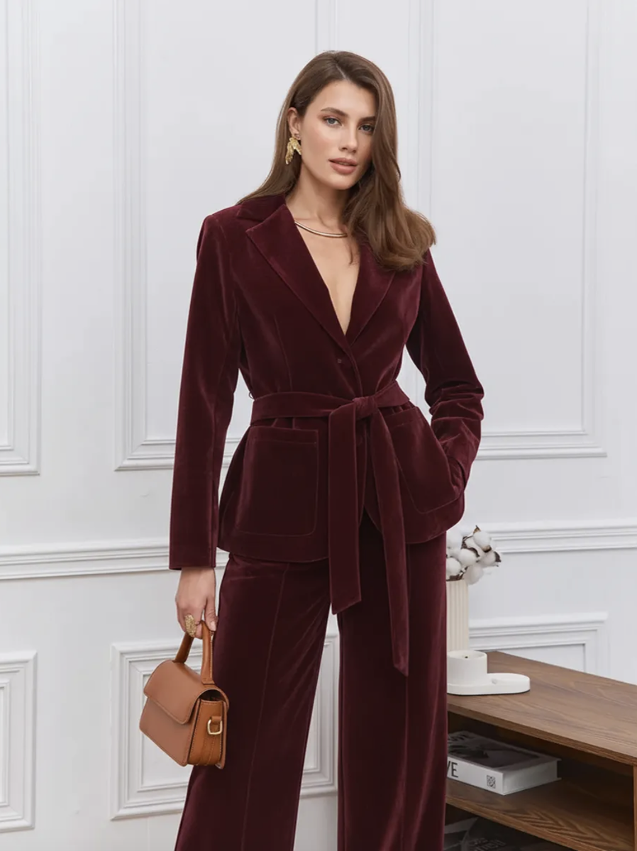 БАРХАТНЫЙ КОСТЮМ С WILDBERRIES