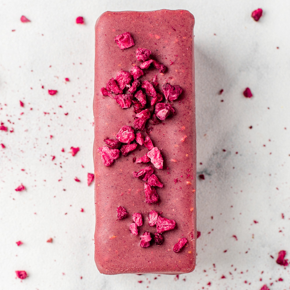 Я не нашла изображение именно тех брикетов, которые были разложены у нас, но они реально похожи на малиновые батончики...