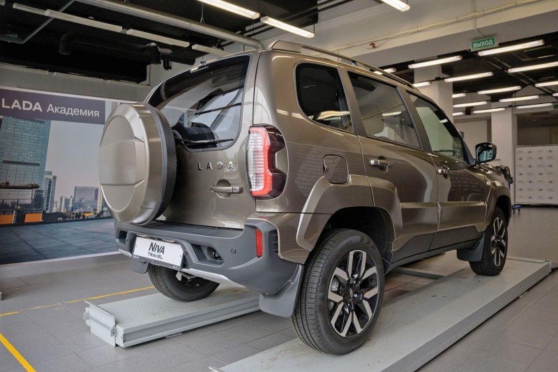 Новая Niva Travel с мотором 1,8 л уже в продаже. Правда стоит она как RAV4 в 2020 году.