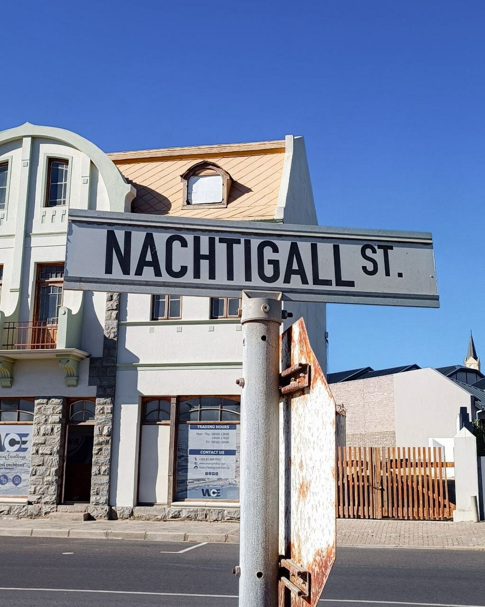 Виндхук пленяет туристов разнообразием архитектурных стилей: колониальные здания, сохранившие следы немецкого влияния, соседствуют с современными конструкциями