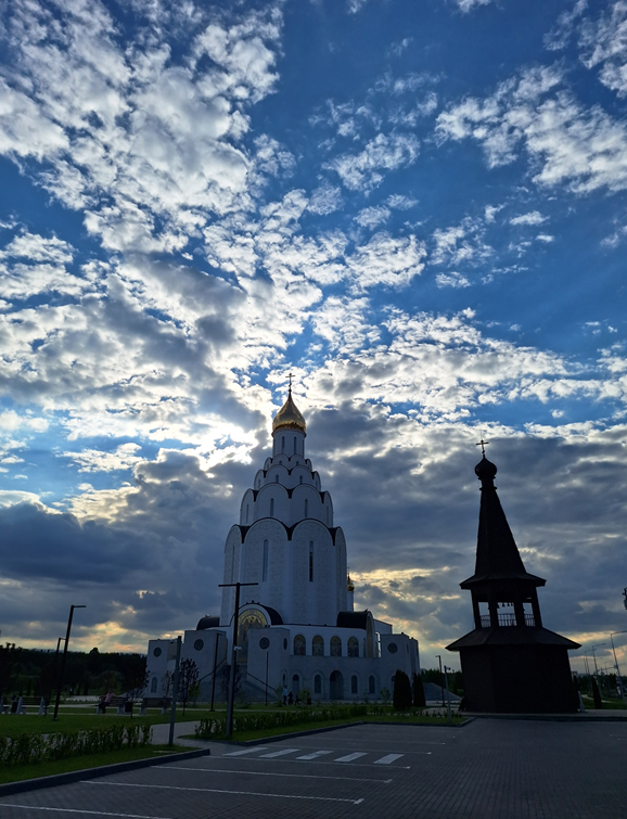 * церковь в районе Покровское-Стрешнево