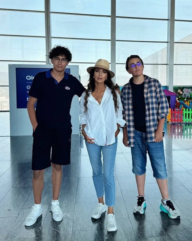    Соцсети певицы Зары