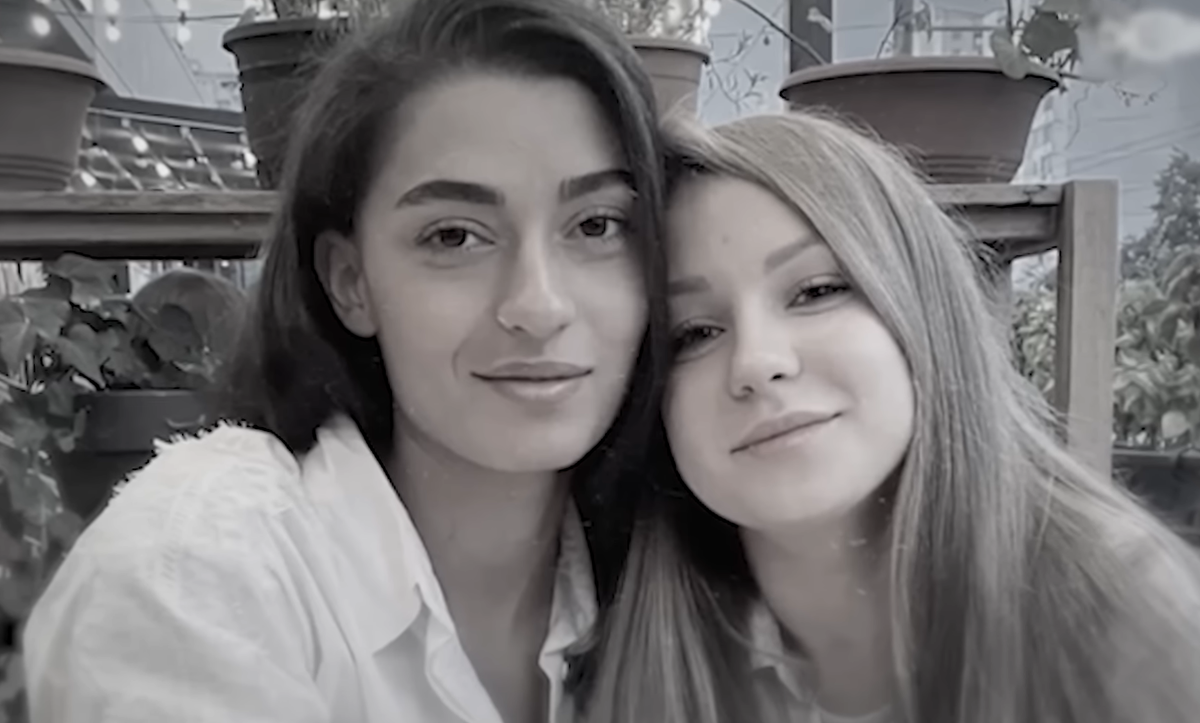 Елена с подругой. Фото из открытых источников