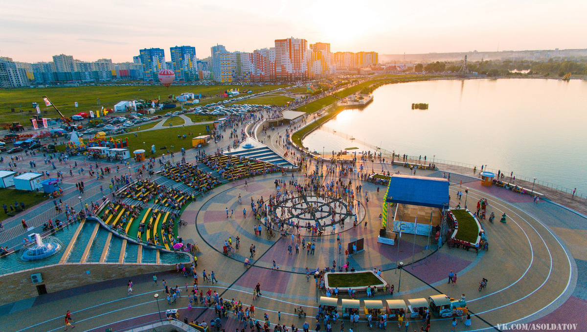 Фотнан у озера. Спутник.