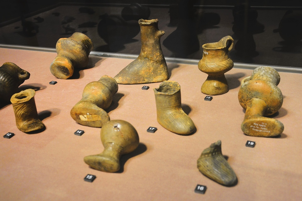 Керамика лужицкой культуры