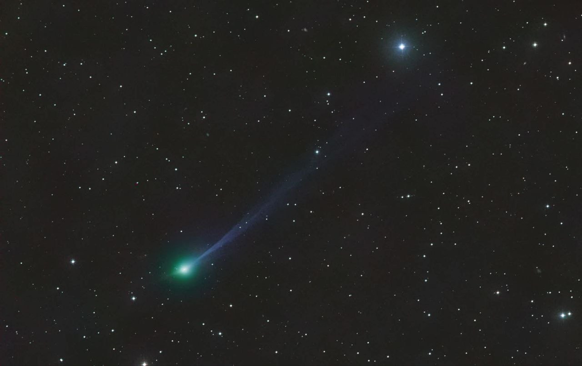 3I/ATLAS утром 19 ноября 2025 года, фото: Михаэль Ягер, Геральд Рёманн. Источник: https://vk.com/wall-213689083_4632