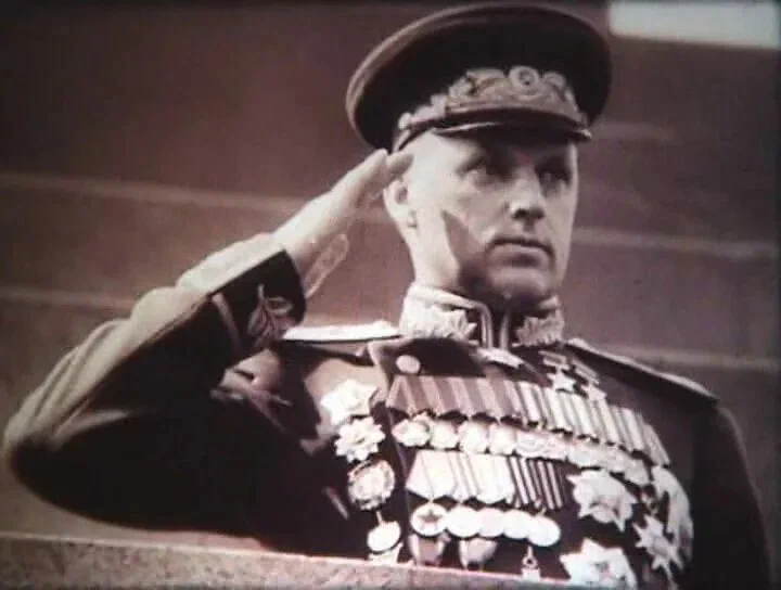 Маршал Советского Союзя Рокоссвский К.К. на трибуне Мавзолея 24 июня 1945 г
