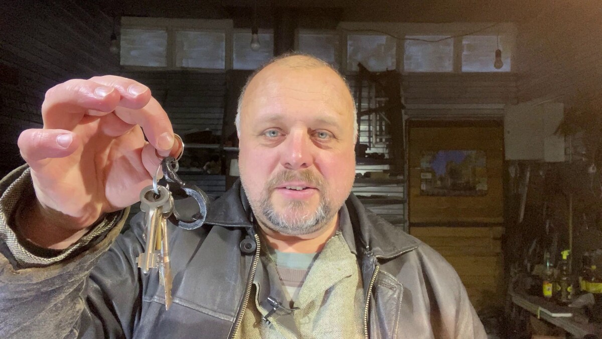 это я, Васильев Алексей с открывашкой-брелком