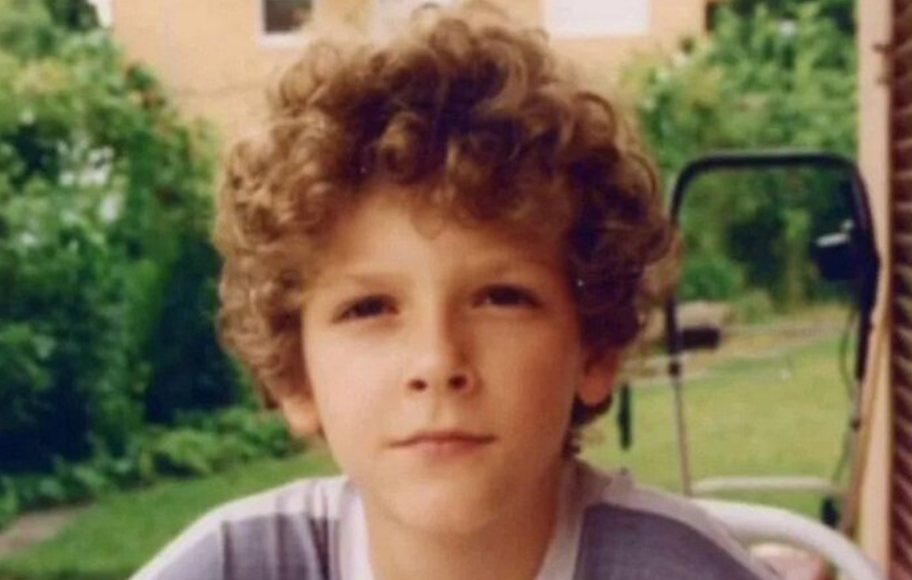 Родился в Москве, но рос в Швейцарии