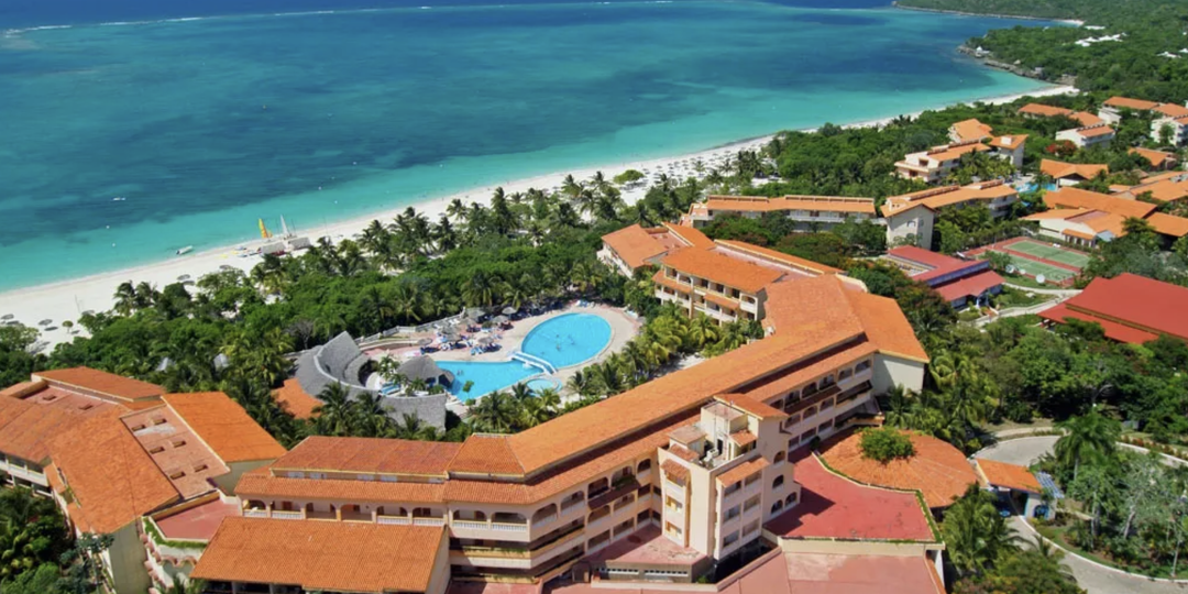 Куба. Два отеля на одном из самых красивых пляжей