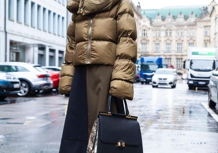 Ошибки с верхней одеждой, из-за которых вы выглядите ниже и шире. Как их избежать зимой