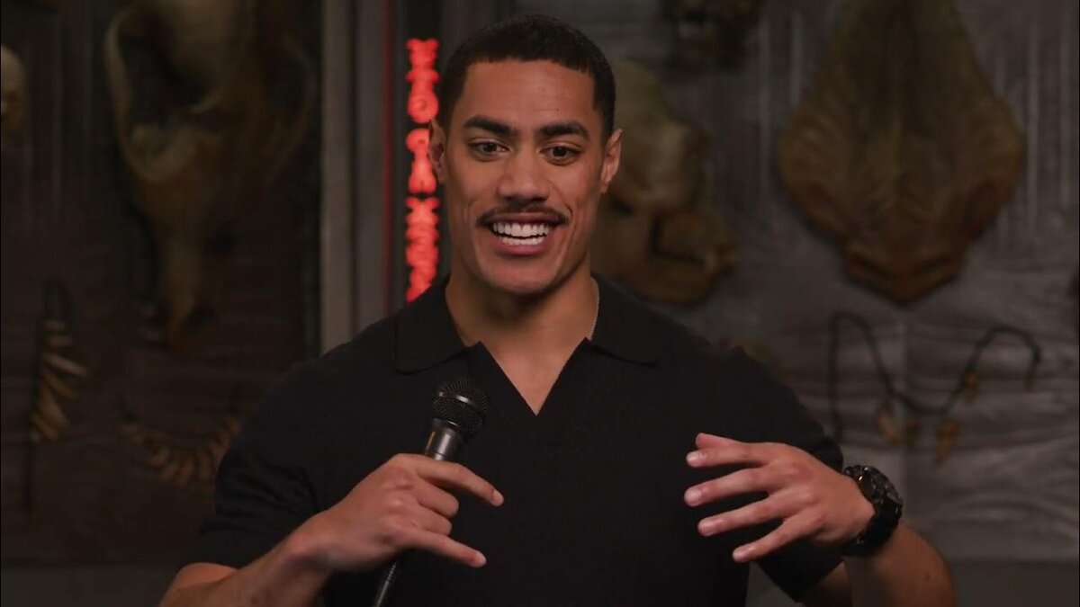 «Хищник: Бесплодные земли» актер Димитриус Шустер‑Колоаманги (Дек)