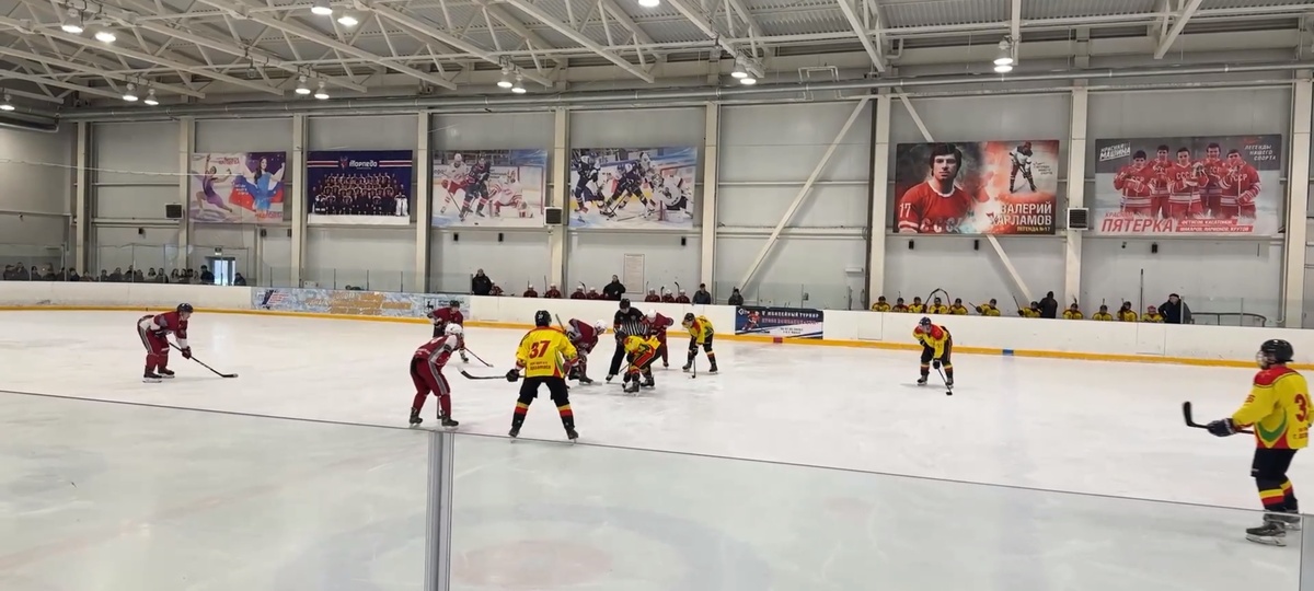 Начало первого периода 