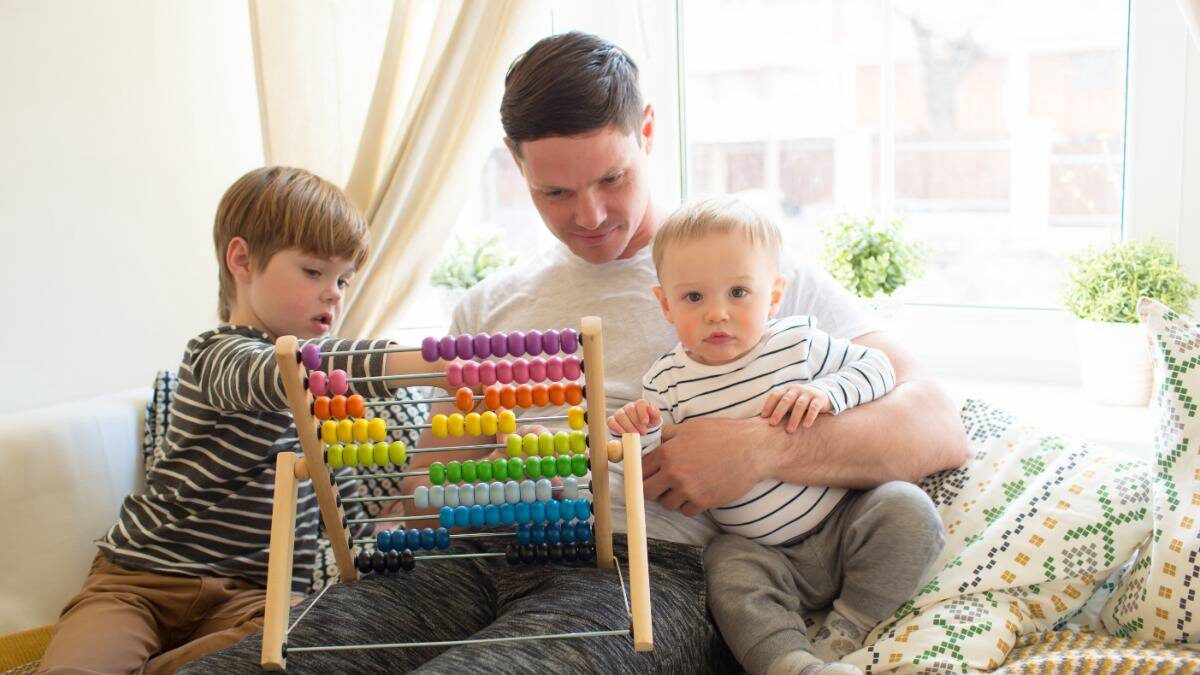    Инвестируя в экономику государства, россияне тем самым не только поддерживают ее, но и обеспечивают свое будущее финансовое благополучие / Фото: Shutterstock