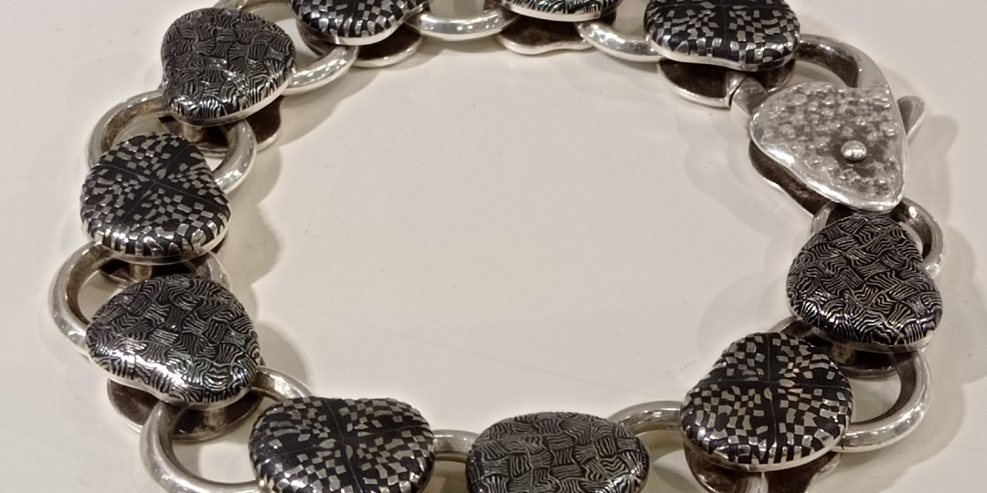 Картинки с выставки. (ювелирные украшения) . Осень 2025 в Санкт-Петербургском союзе художников