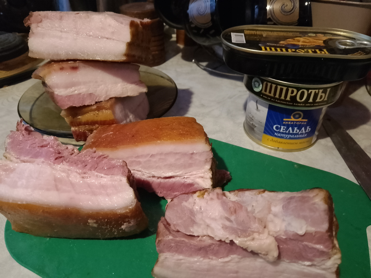 Фото автора, запаслись фермерским салом местным