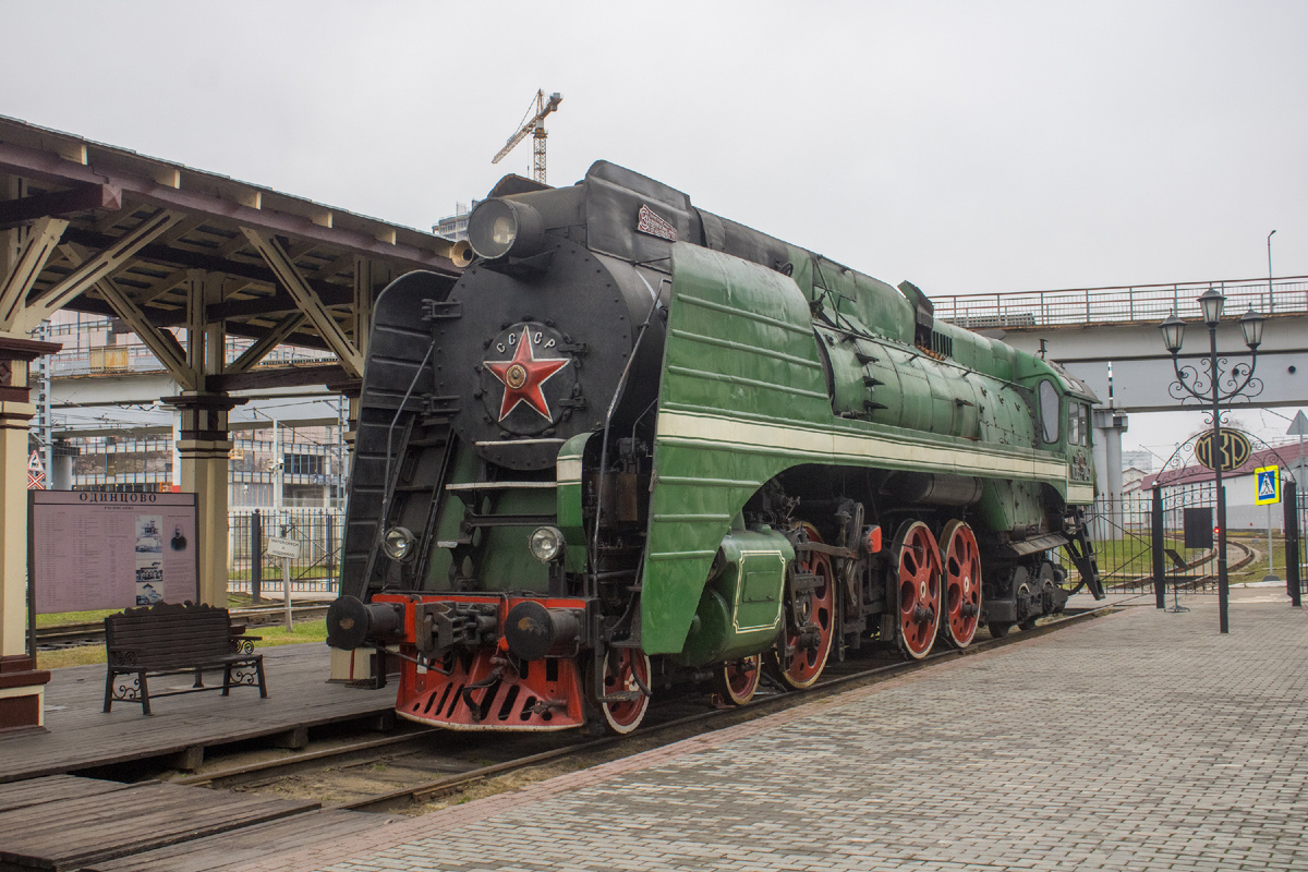 Паровоз П36-0147 в депо Подмосковная