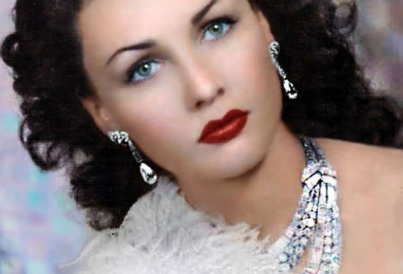 Фавзия: Принцесса двух тронов и разбитых диадем