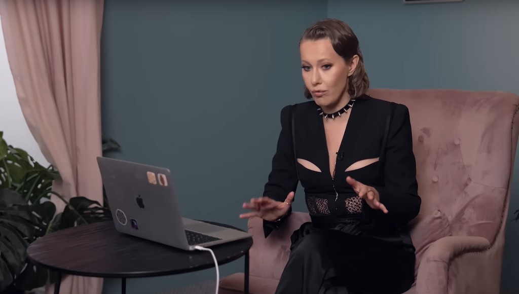    Фото © YouTube / Осторожно: Собчак