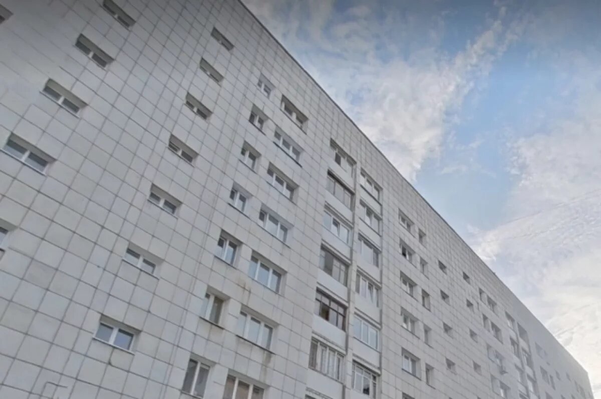    В Перми под окнами многоэтажного дома на Парковом нашли тело мужчины