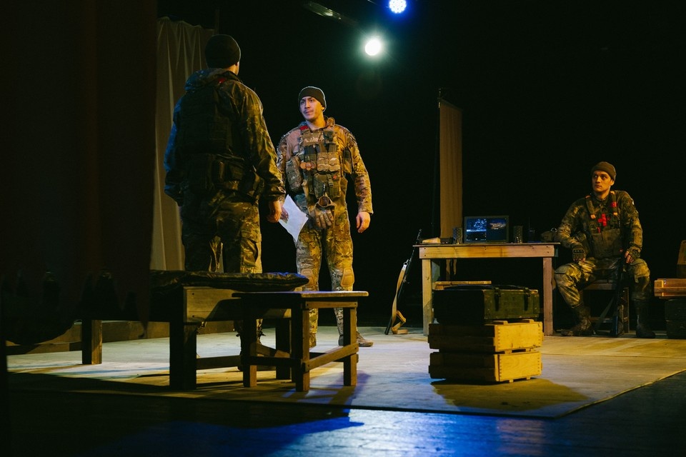    В Театре драмы Кузбасса состоялась премьера баллады «Не свято святые». Фото: Вячеслав ВТЮРИН