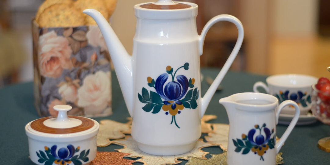 Вечернее чаепитие с кофейным сервизом Кахла.Фарфор из ГДР