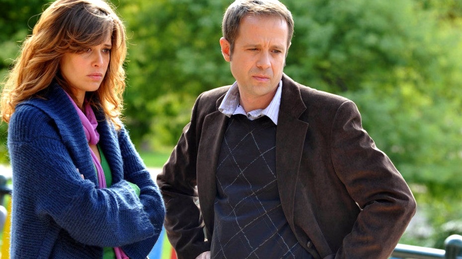 кадр из сериала "Посредник Кейт"