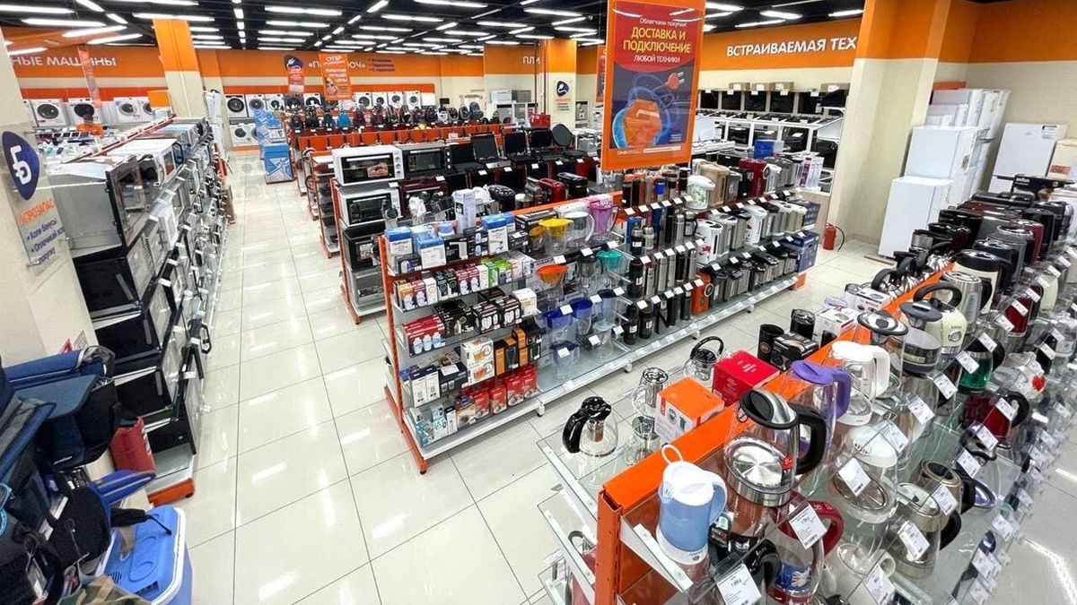 Иллюстрация к статье "Новый сбор налогов: кто будет платить за импортную технику – мы или олигархи?", канал "Техно Колибри", Дзен.