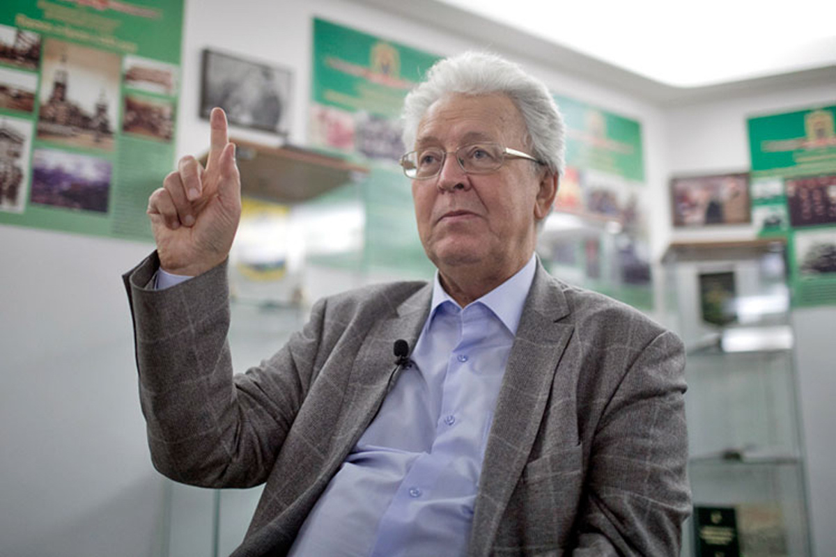 Куда потекут деньги: валюта или недвижимость?