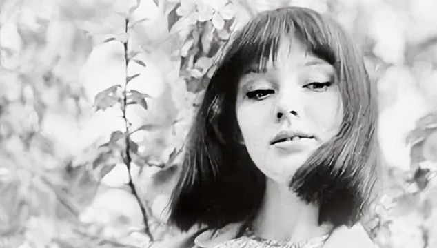 Красавица Людмила Савельева в молодости