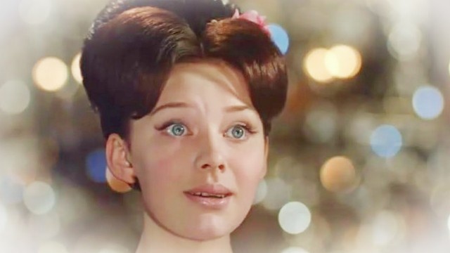 Савельева в роли Наташи Ростовой в фильме-эпопее "Война и мир"