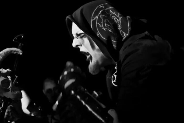 Официальное фото