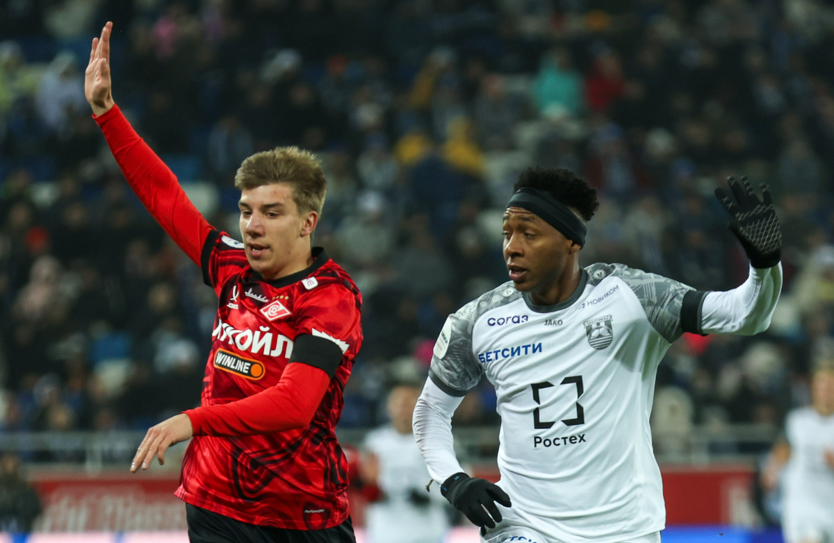 Игорь Дмитриев и другие спартаковцы так и не забили "Балтике" даже в меньшинстве. Фото: ФК "Балтика"